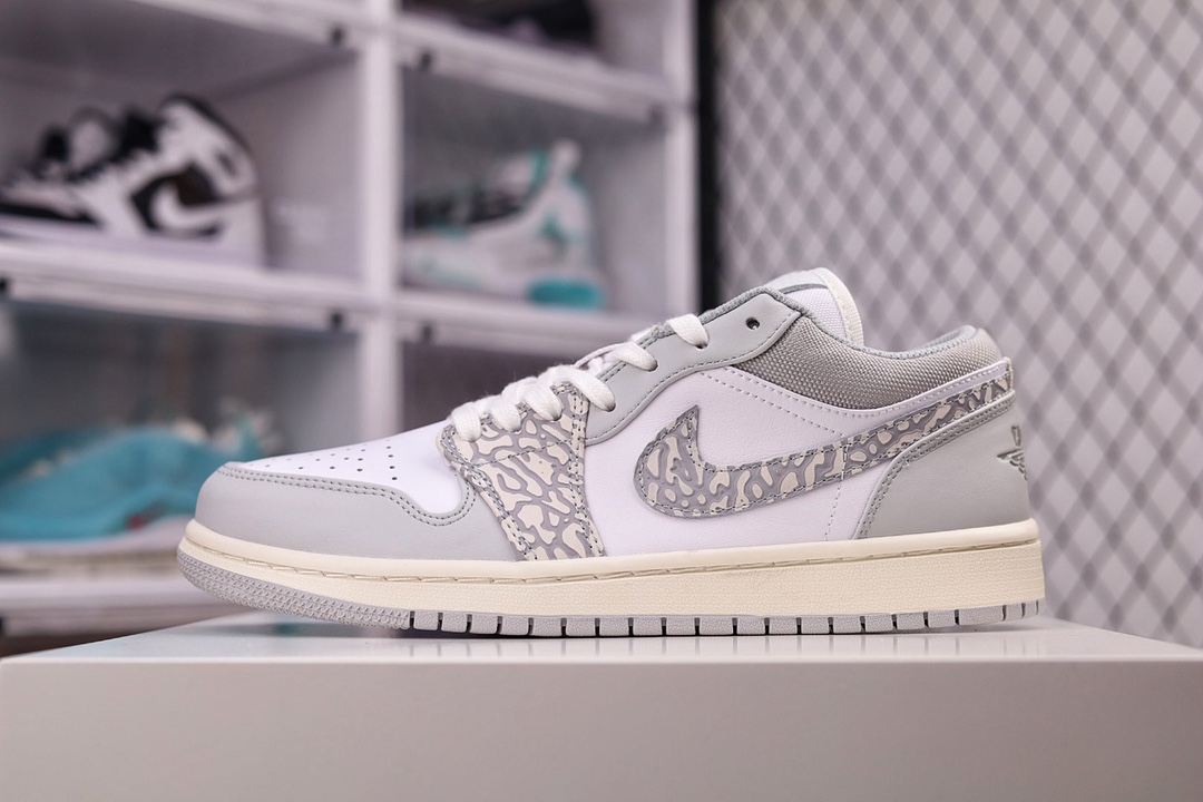 G0 Air Jordan 1 Low灰白爆裂 低帮乔1 低帮休闲板鞋 官方同步新色市场唯一独家头层皮打造 原鞋原档案开发 原厂皮料 原档冲孔鞋头 正确满胶鞋垫 四线拉帮 原厂织唛标 鞋舌高弹海绵填充。