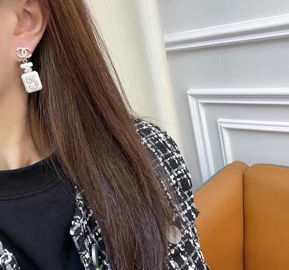 Chanel Haute Joaillerie Fine Jewelry Earrings Necklace Ring Ref.5D7D7592 5