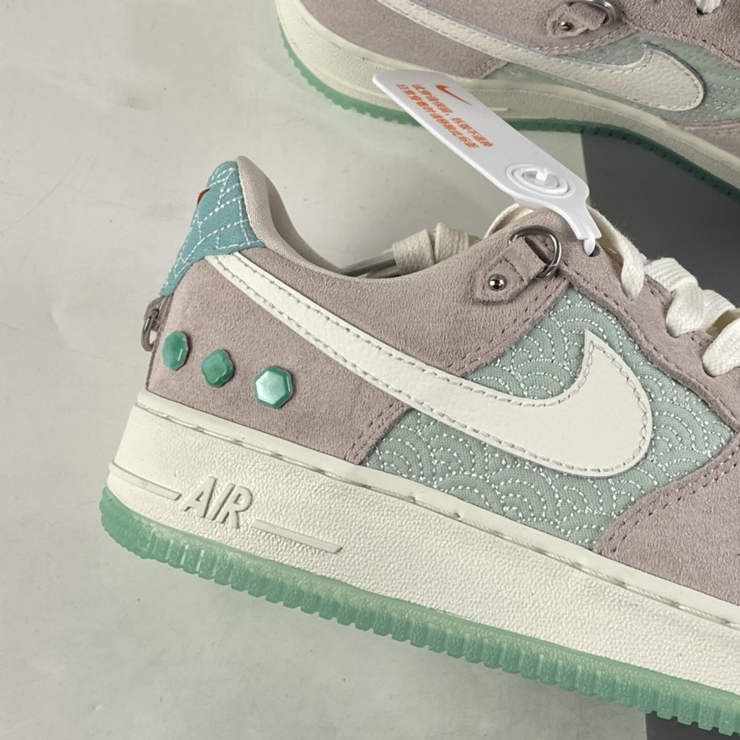 P240 NIKE Air Force 1′07 Low Lx ”Shapeless Formless Limitless” 虎年中国玉粉运动板鞋 DQ5361-011