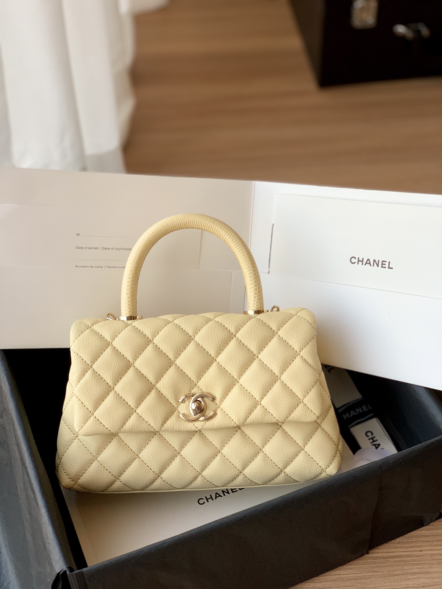 CHANEL Coco 24cm Handle 신상품 리자드 가죽 텍스처 엠보싱 + 송아지 가죽 핸들 라이트 골드 하드웨어