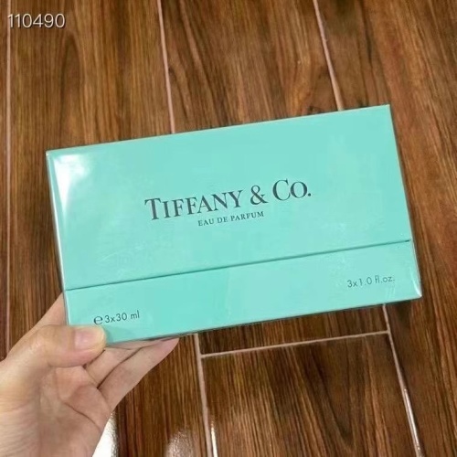 Tiffany & Co. Diamond Perfume Set - Eau de Parfum, 3 x 30ml Travel Size 1 Tiffany & Co. Diamond Perfume Set - Eau de Parfum, 3 x 30ml Travel Size