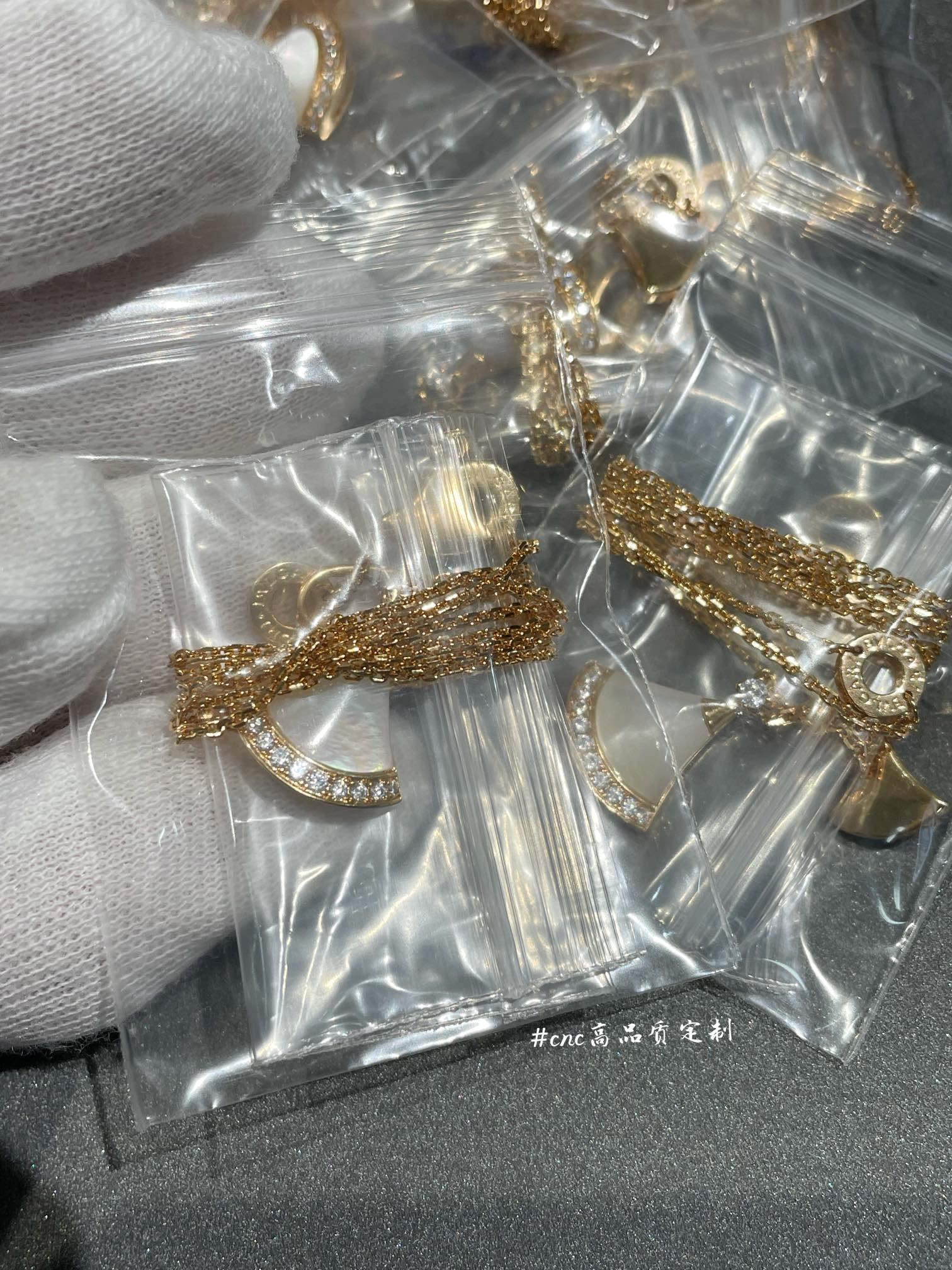 BVLGARI Bvlgari ketting met veersluiting, uniek elektrolytisch verguldproces, 18K echt goud gevoel - topkwaliteit