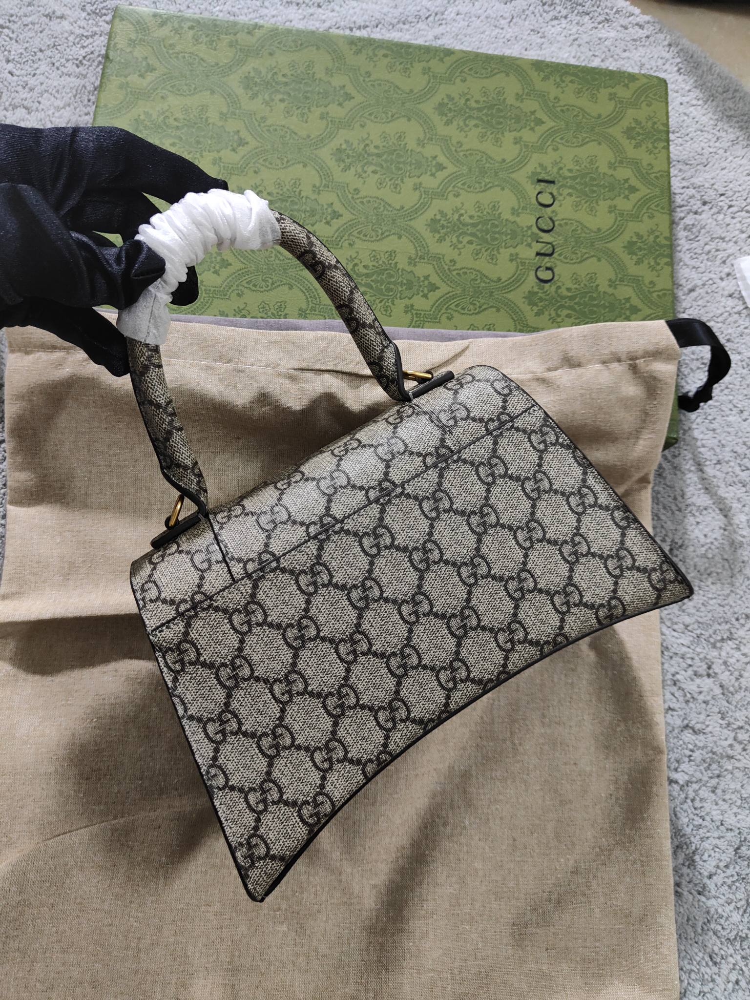 Unknown 发货 ，联名款沙漏 大号