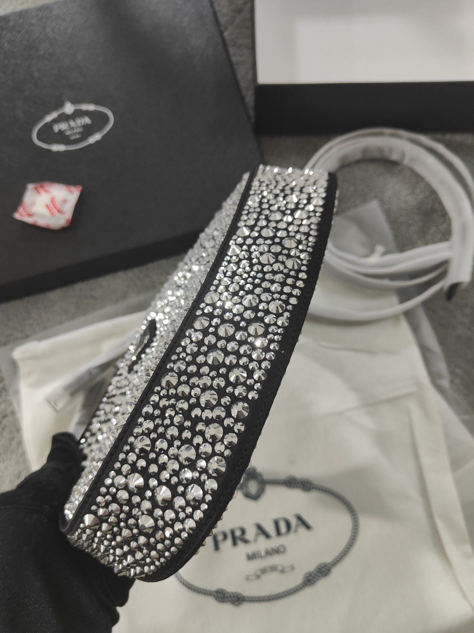 Prada 发货 ， 黑钻腋下包，非普通钻
