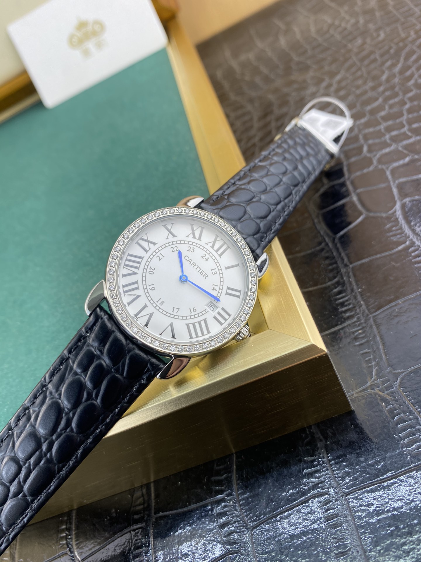Cartier 皇家 卡地亚伦敦系列镶钻款