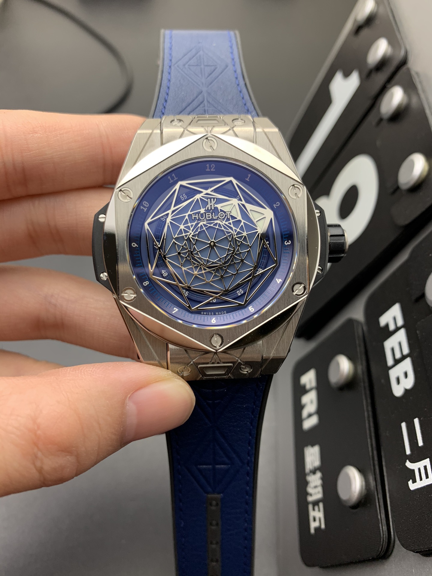 Hublot WWF 钛蓝刺青