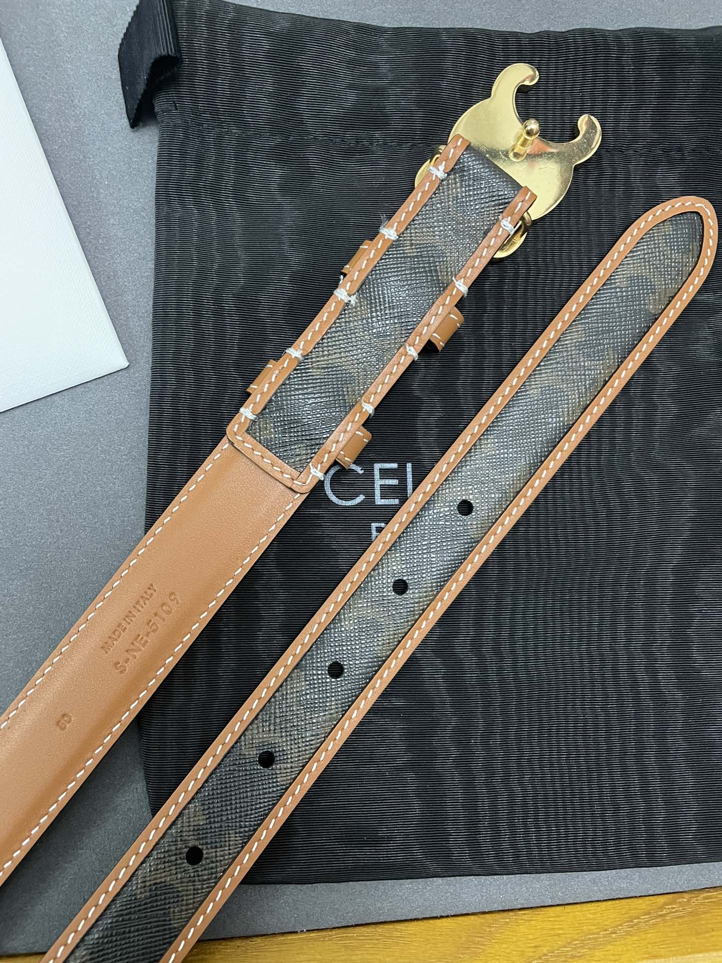 Céline Triomphe Top-Level Purchase: Gold Metal Pieces, 2.5cm Width Buttons - 图片 3