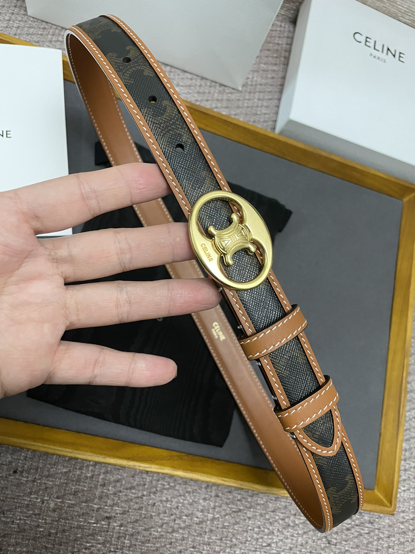 Céline Triomphe Top-Level Purchase: Gold Metal Pieces with Tie Buttons. - 图片 6