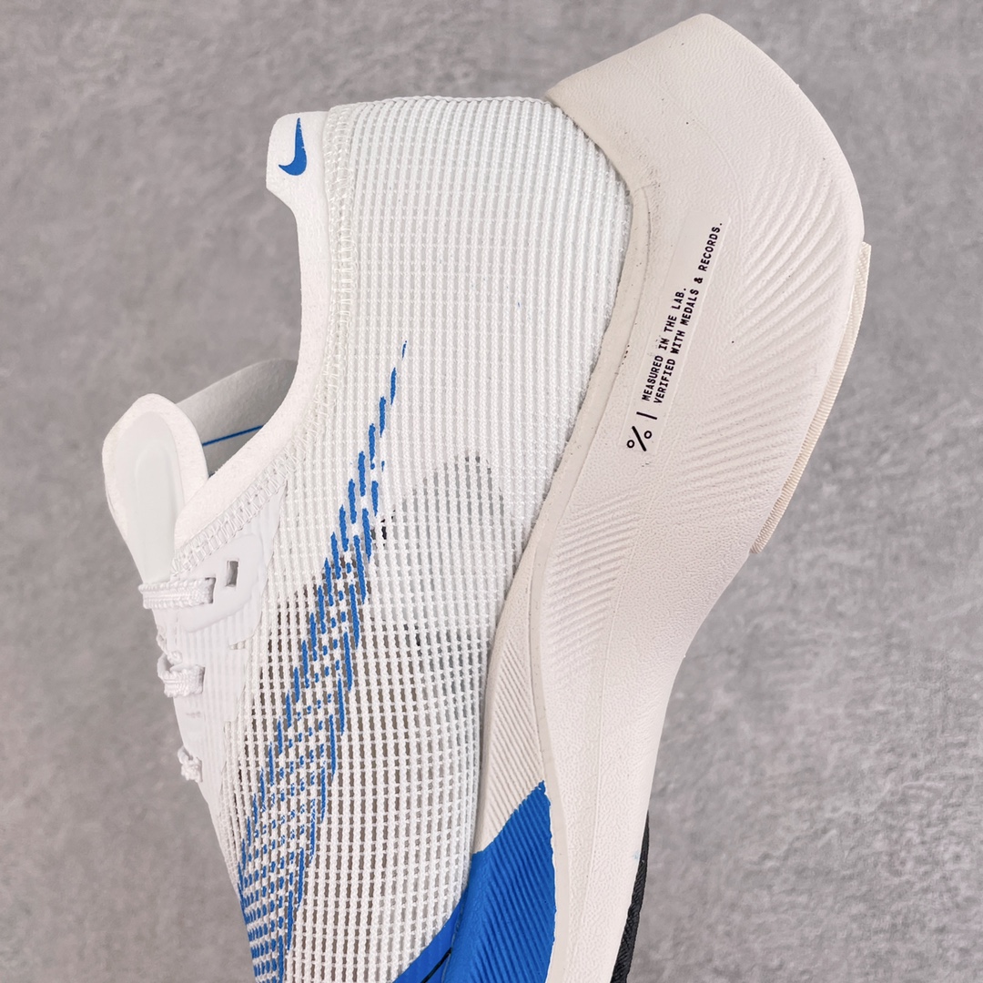 图片[7]-＃纯原福利 NK ZoomX Vaporfly Next% 马拉松一代跑鞋 鞋面使用了全新 Vaporweave 科技 这种类似蝉翼的材质相比 Flyknit 更加轻薄透气 非对称的鞋带系统和泡棉护垫的加入令舒适度更高 鞋头辅以超大的 Swoosh 点缀 再配上流线型外观设计 时尚感十足 尺码：36 36.5 37.5 38 38.5 39 40 40.5 41 42 42.5 43 44 44.5 45-选品中心