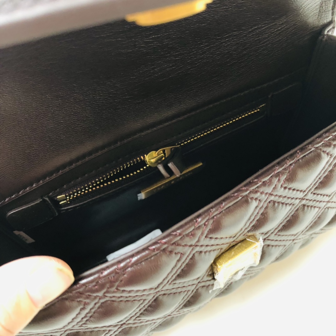 Tory Burch ～这是小号