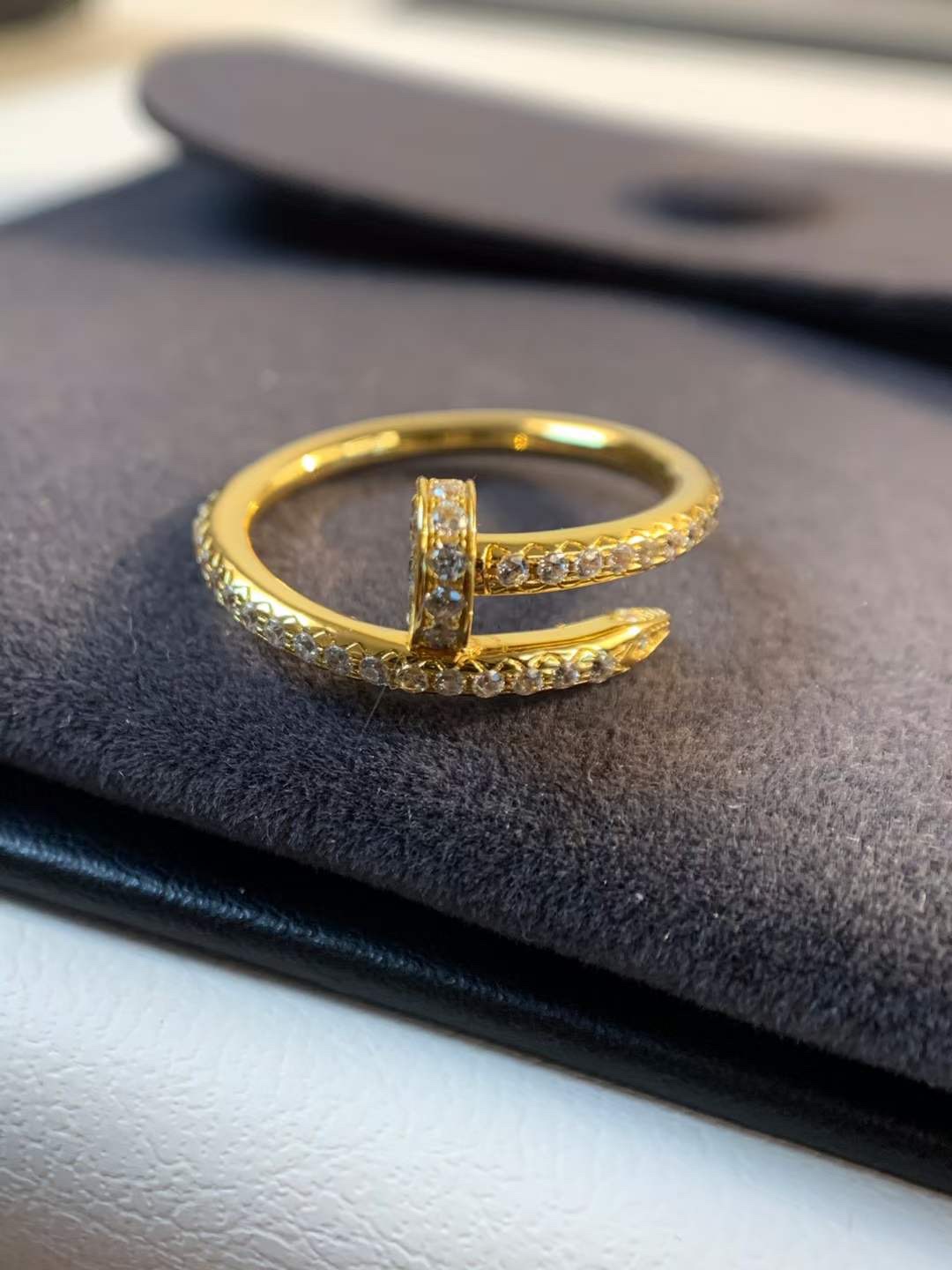 Cartier Cartier 卡地亚 钉子戒指 金色 满钻款