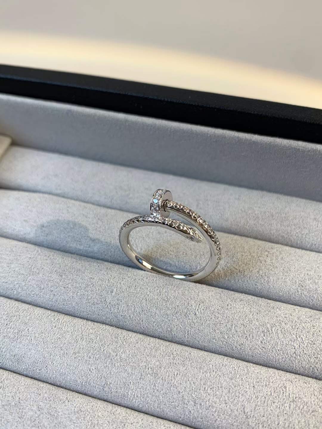 Cartier Cartier 卡地亚 钉子戒指 银色 满钻款