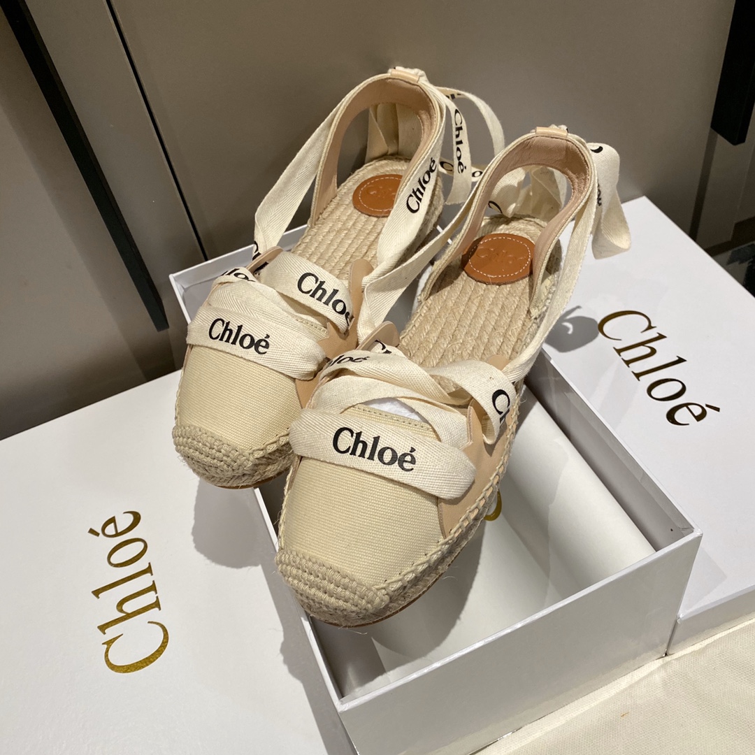 High-Density Multi-Material Roman Sandals with 3D Printing Logo: Chloe Approval - 图片 1