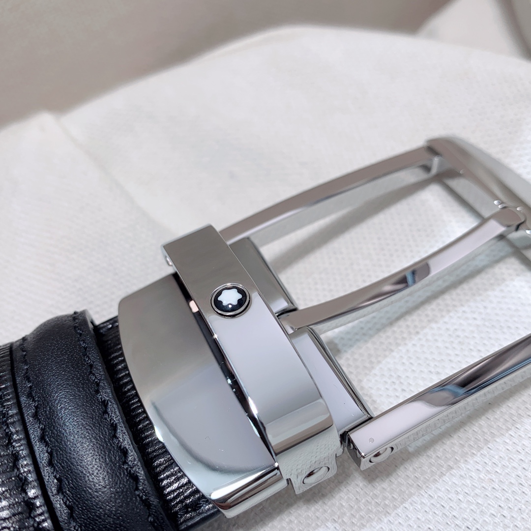Montblanc Montblanc万宝龙 宽3 5cm 进口双面牛皮 百分百 纯铜扣 一带两用 成功男士的 品 送礼佳品 自行裁剪尺码 扣头可随意搭配