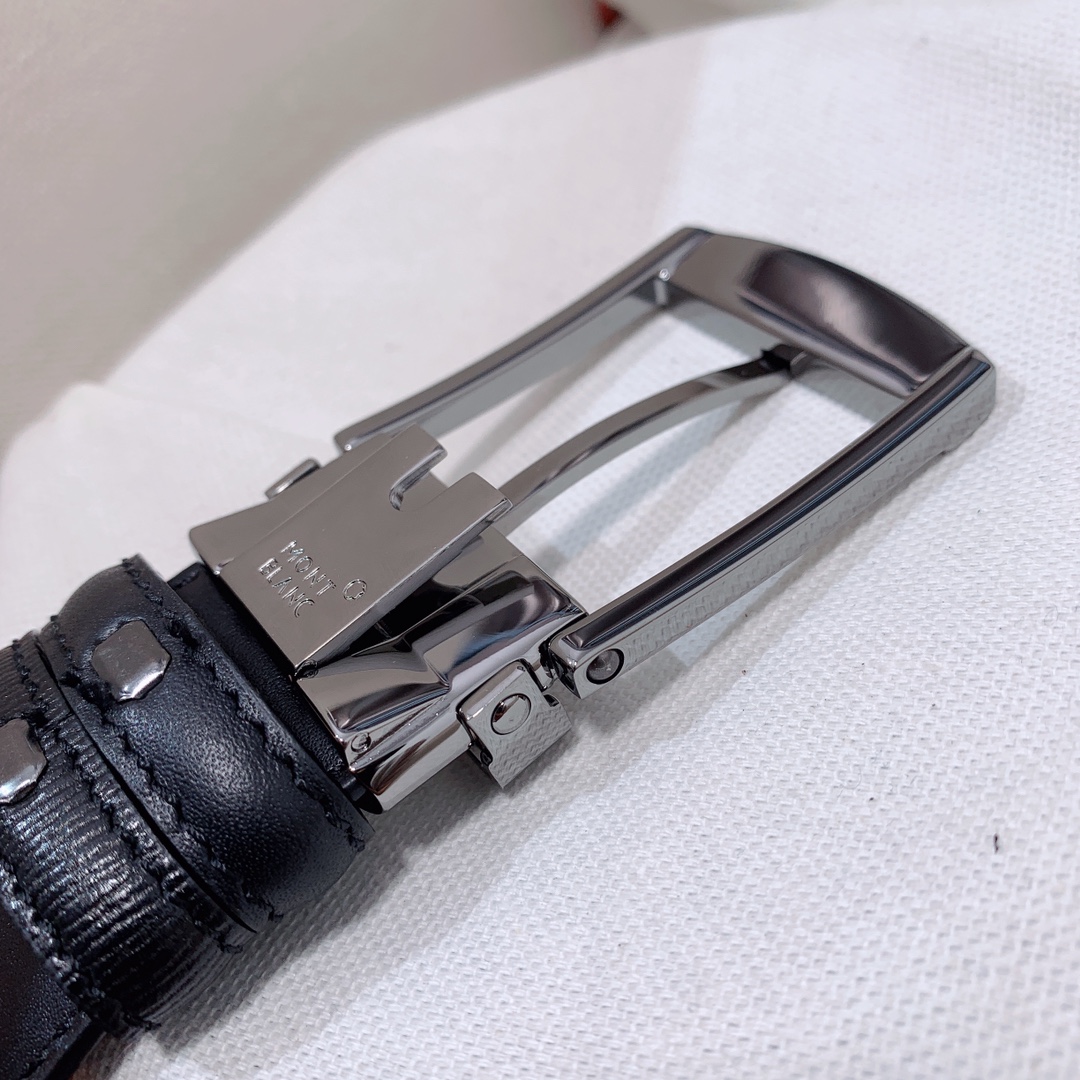 Montblanc Montblanc万宝龙 宽3 5cm 进口双面牛皮 百分百 纯铜扣 一带两用 成功男士的 品 送礼佳品 自行裁剪尺码 扣头可随意搭配