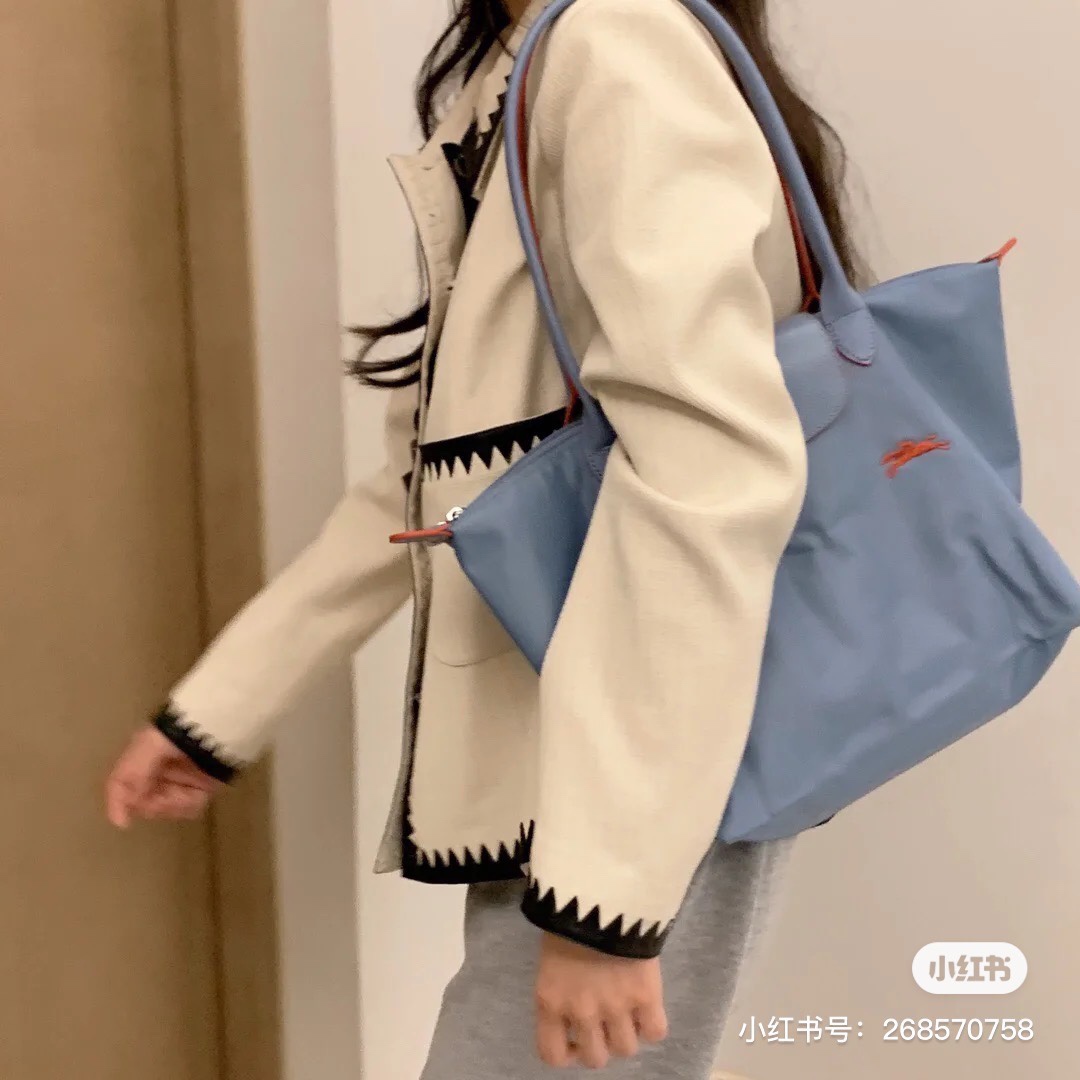 不分男女 带着浓浓的法式情怀 Longchamp在世界各地都备受欢迎 6