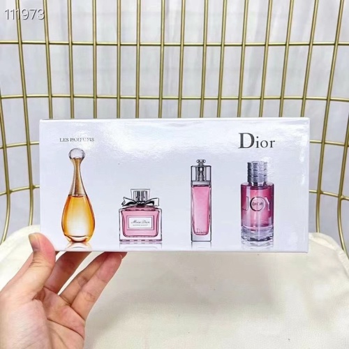 Dior Perfume Miniature Set, 4-Piece Variety Pack, 5ml Each - Perfect for Travel 1 Dior Perfume Miniature Set, 4-Piece Variety Pack, 5ml Each - Perfect for Travel