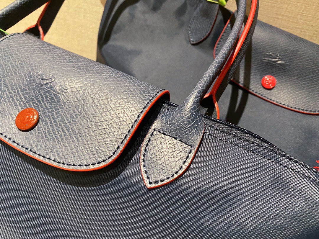 dark blue ❗ ️The classic dumpling shape is really useful as a mommy bun, - Lifestyle 5