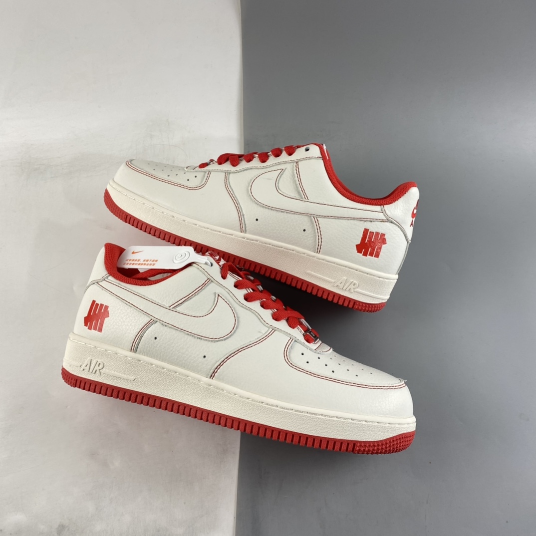 P240 Undefeated x NIKE Air Force 1’07 Low 米白红板鞋 UN1315-801