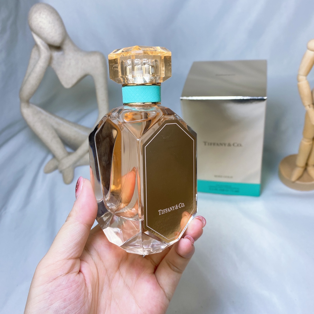 Tiffany & Co. Rose Gold Eau de Parfum for Women, 2.5 Fl Oz/75 ml 2 i1645284328 7860 1