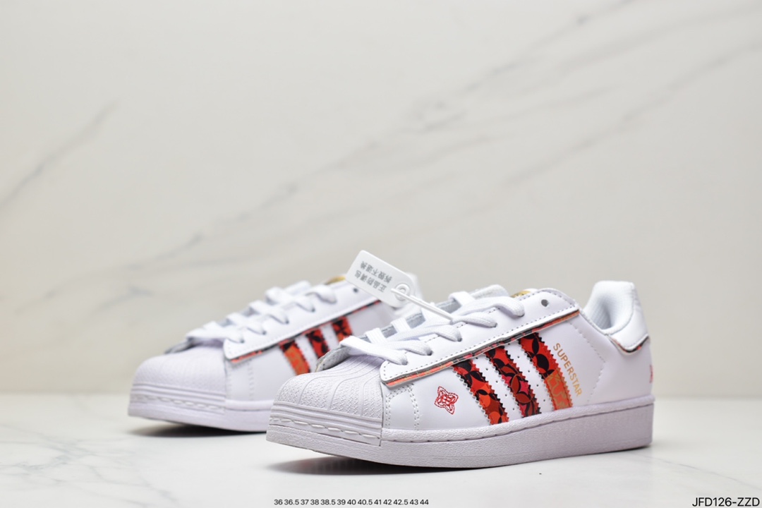 /adidas Clover Originals Superstar ”Mickey FANGTASTIC” Shell Head Lunar New Year Edition Joint Board Shoes GX8839