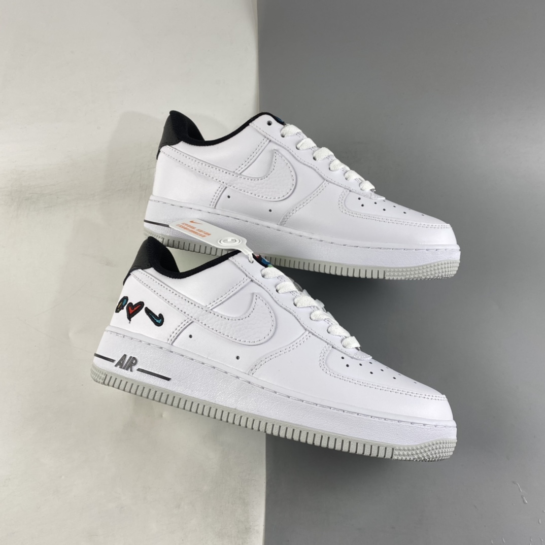 P200 NIKE Air Force 1’07 Low ”Peace Love Swoosh” 白黑色 休闲板鞋 DM8148-100