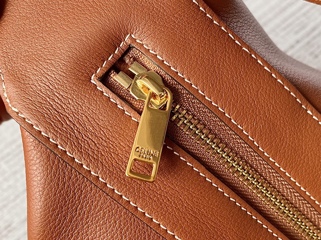 CELINE赛琳椭圆形早春系列腋下包107768