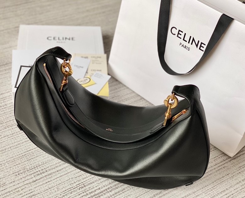 CELINE赛琳椭圆形早春系列腋下包107768