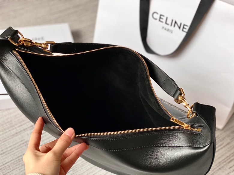 CELINE赛琳椭圆形早春系列腋下包107768