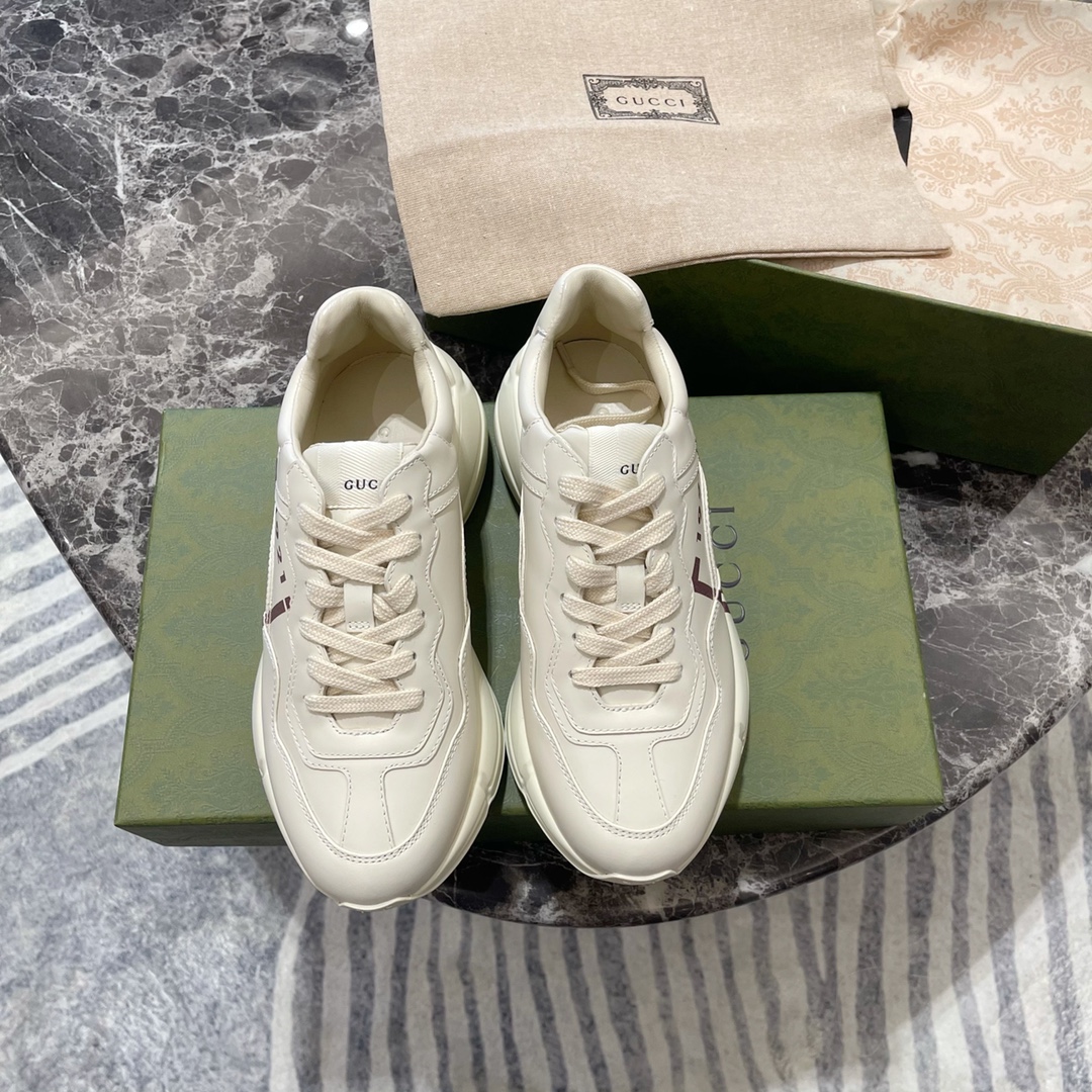 GUCCI sneakers chunky blanches en cuir à lacets basses