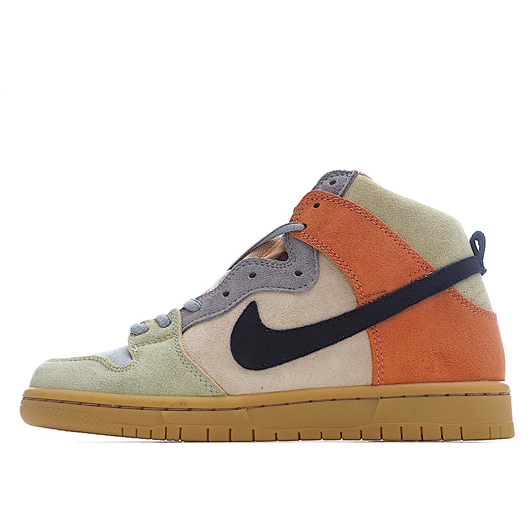 H5 公司级 NK Dunk High SP Pro高帮滑板鞋DUNK的本意其实是一对贴地性良好的板鞋。在设计方面Dunk是以Air Jordan 1代为设计原型，所以都拥有了极好的抓地性能和场地感，保证了那些优秀的球员在场上可以轻巧且稳定的运动，因此性能也不可挑剔。