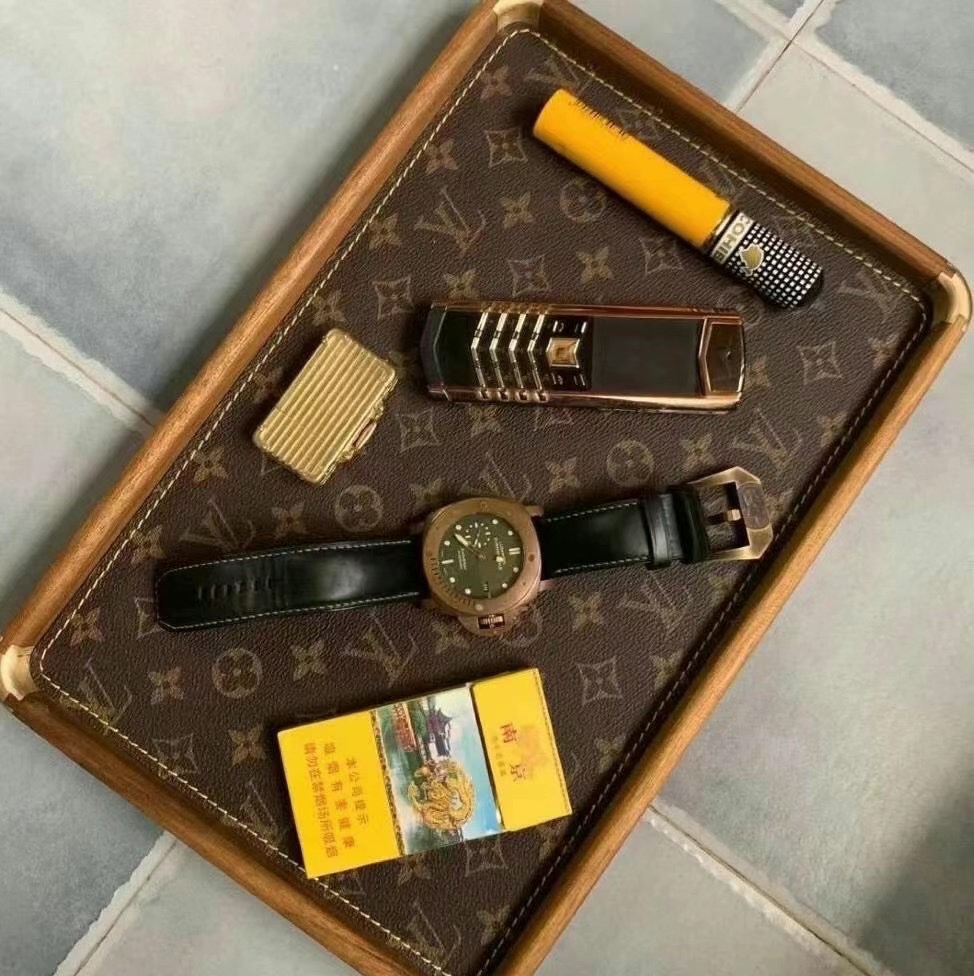 Louis Vuitton Luxury Handbag Collection 5