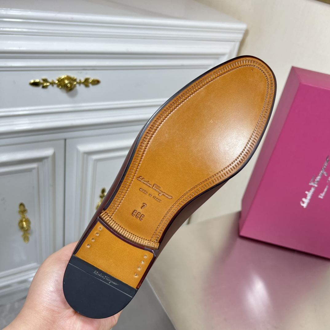 Salvatore Ferragamo Men's Leather Loafers with Double Gancini Ornament 10 i1645451147 4354 8