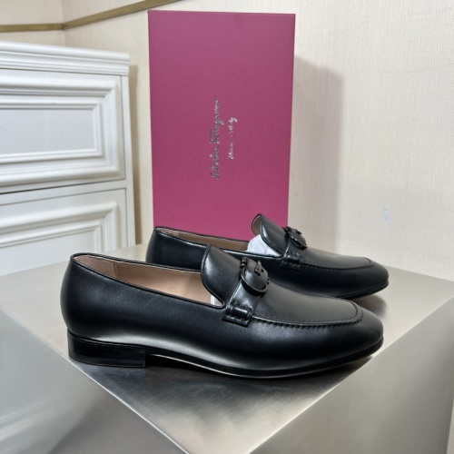 Salvatore Ferragamo Mocasines de Cuero para Hombre - Elegancia y Confort 1 Salvatore Ferragamo Mocasines de Cuero para Hombre - Elegancia y Confort