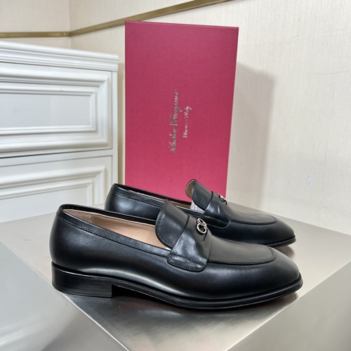 Salvatore Ferragamo Men's Leather Loafers - Business Casual Slip-Ons