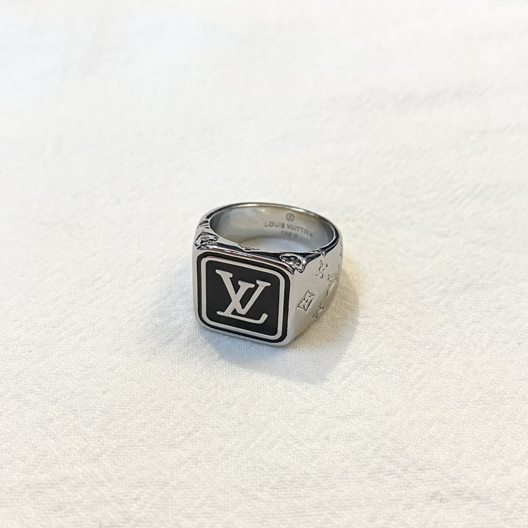 LV Ring