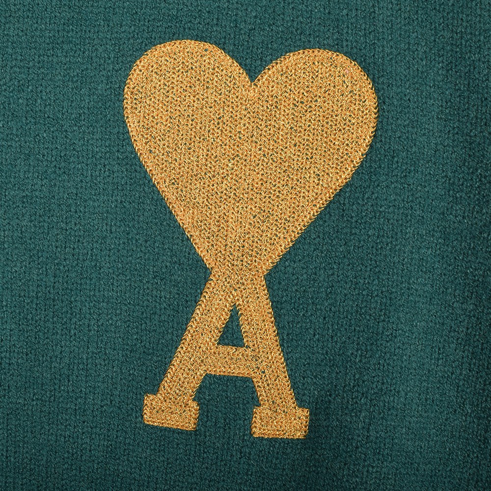 High-Quality Women’s Suit with Platinum Details: Ami’s Classic Green Blouse - 图片 3
