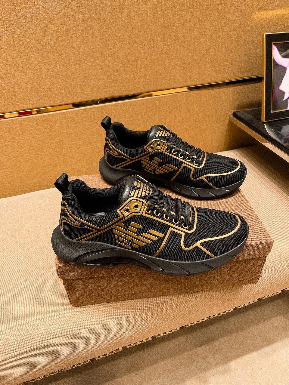 I5 阿玛尼男鞋高端品牌 官网1：1最新力作：鞋面采用意大利进口头层牛皮搭配舒适透气内里➕原版防滑耐磨大底制作 ，让行走更加便捷舒适，惊世之作，与官方的质量相比美的1：1复刻[色]打造时尚个性衬托你的与众不同潮男必备!经典