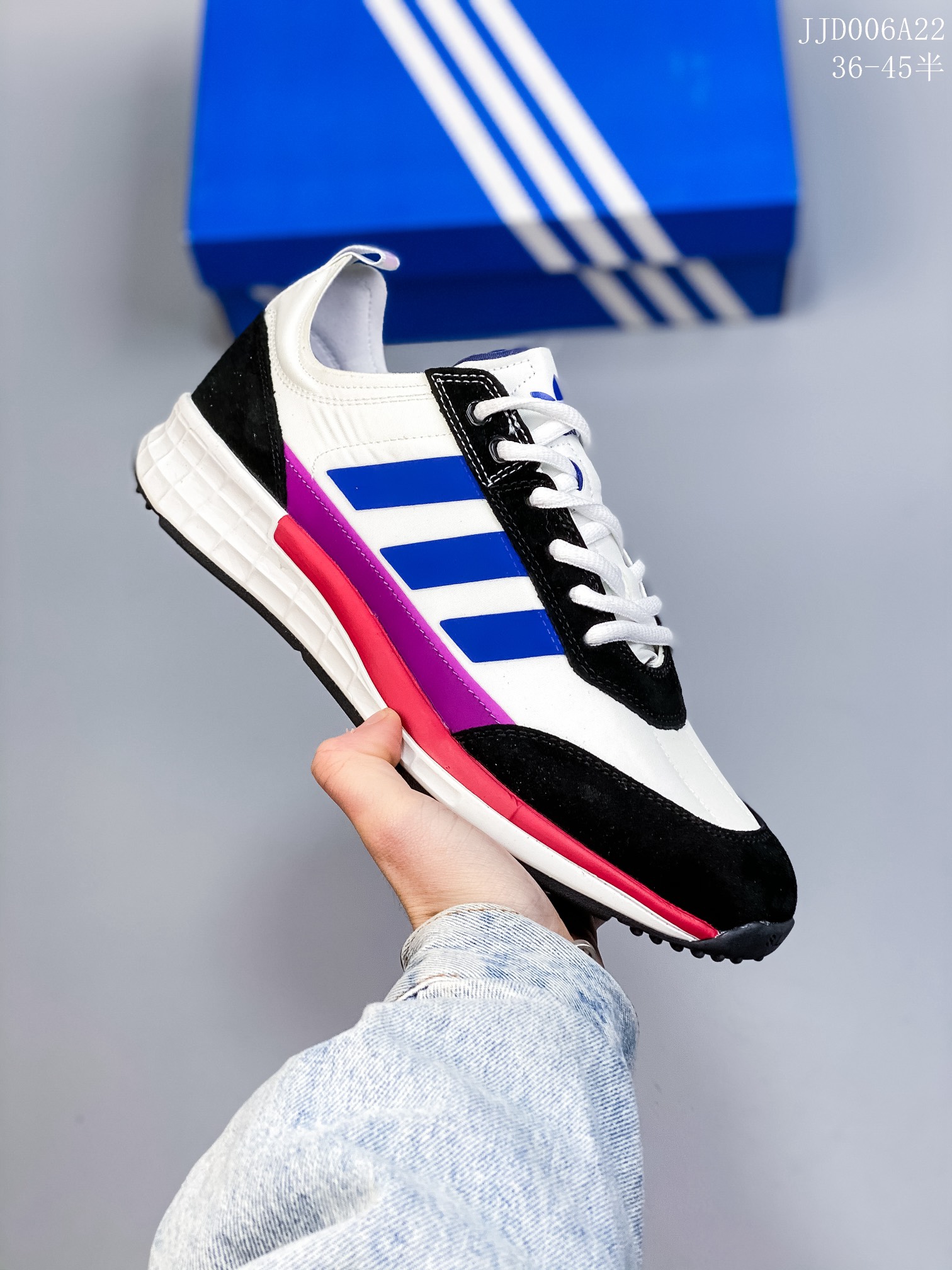 猪巴戈 开春推荐特价得️ Adidas/阿迪达斯 SL 7200 全新重置版本,将这款复古鞋型用尼龙材质呈现,最终拼接麂皮材质,让该鞋型上脚既有舒适透气性又有满满的复古质感JHY006A09