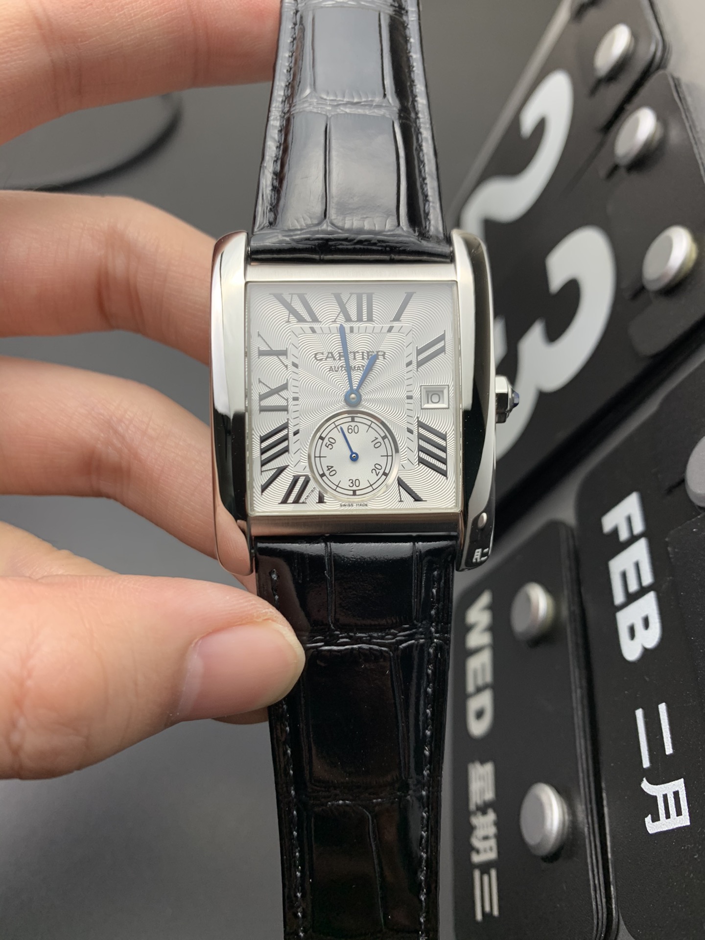 Cartier dos agujas y media, mismo estilo que Andy Lau, tomas reales del envío.