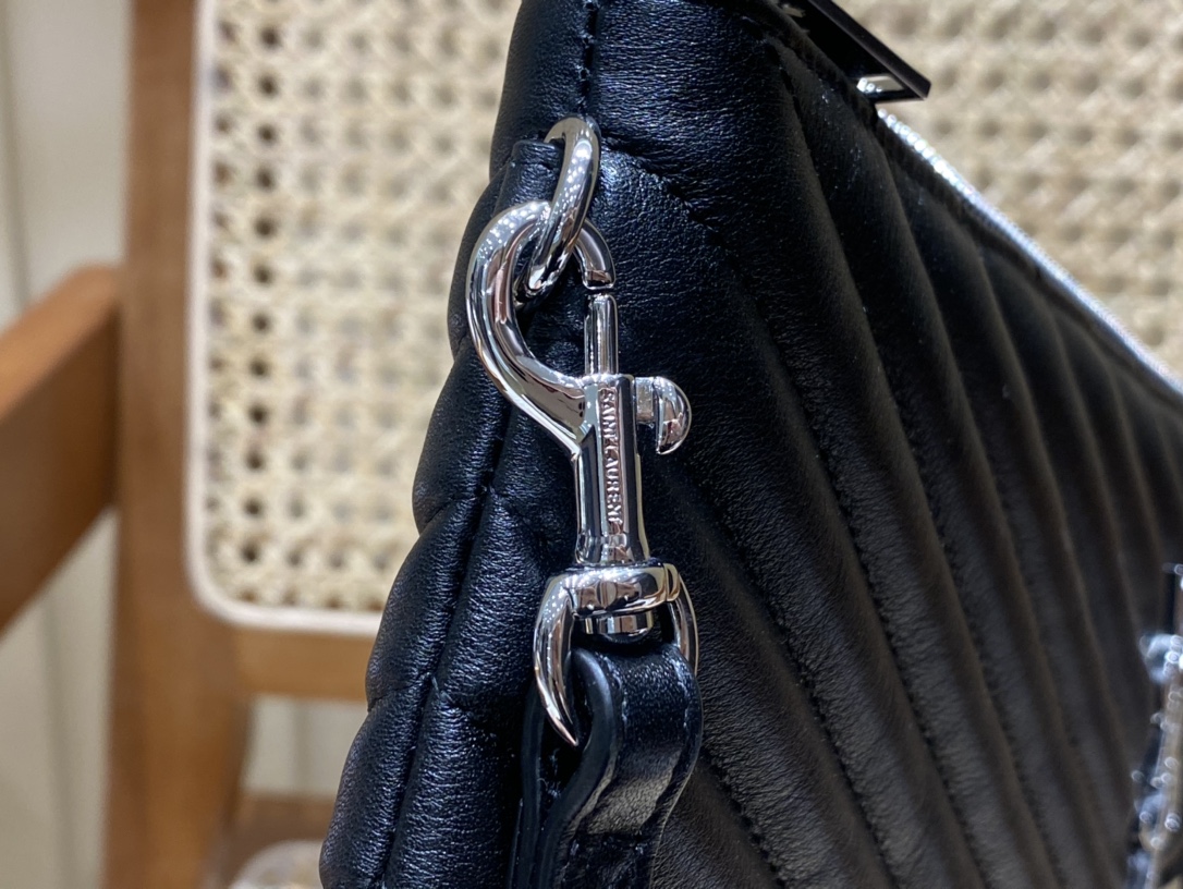 YSL MONOGRAM 36CM 大号手包 440222黑色/银扣