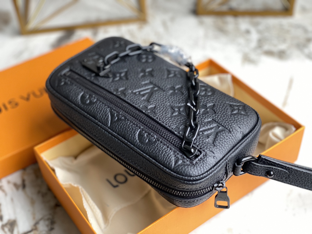 Louis Vuitton M55703 Pochette Volga