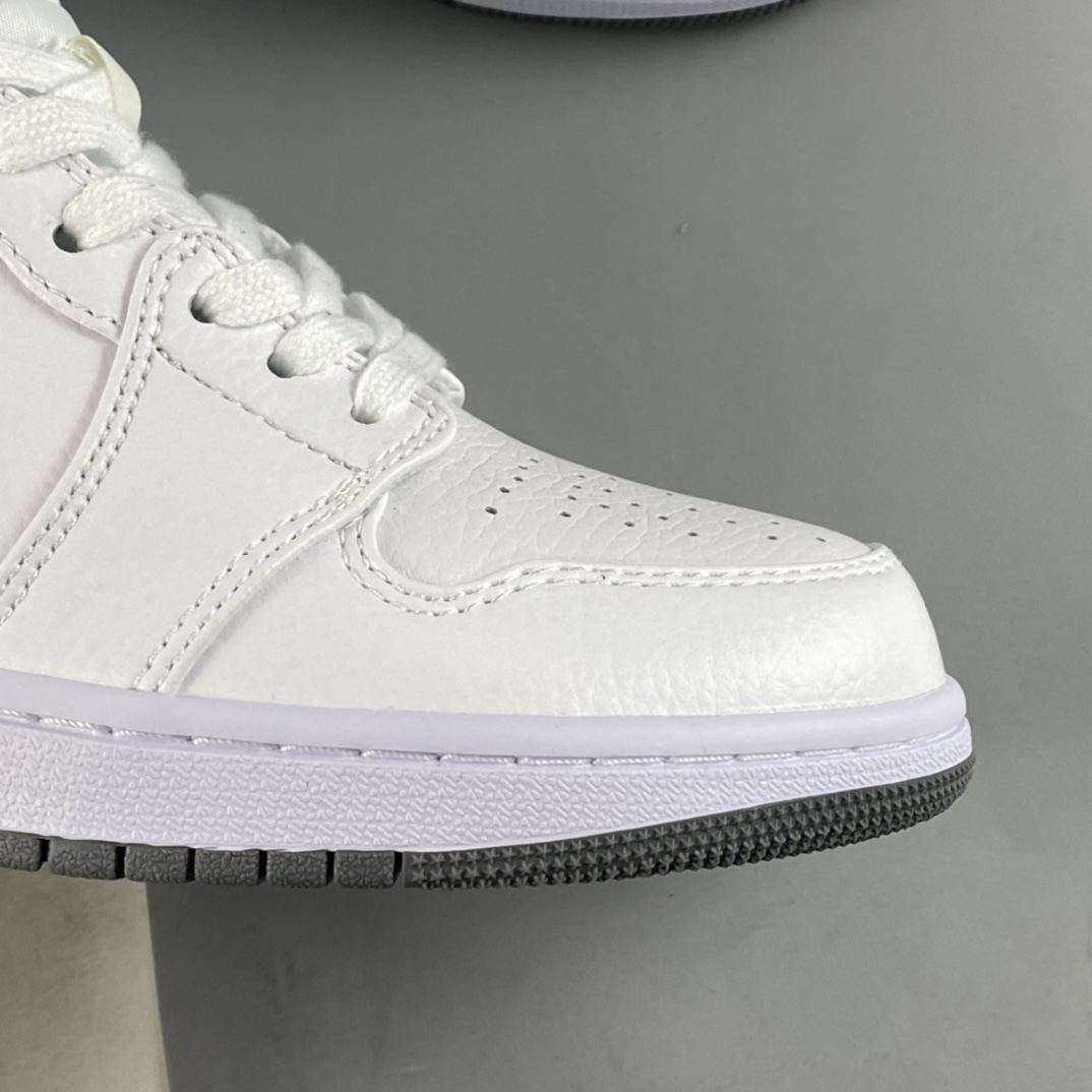 P220 Air Jordan 1 Mid AJ1 乔1 中帮百搭休闲运动板鞋 DR8038-100