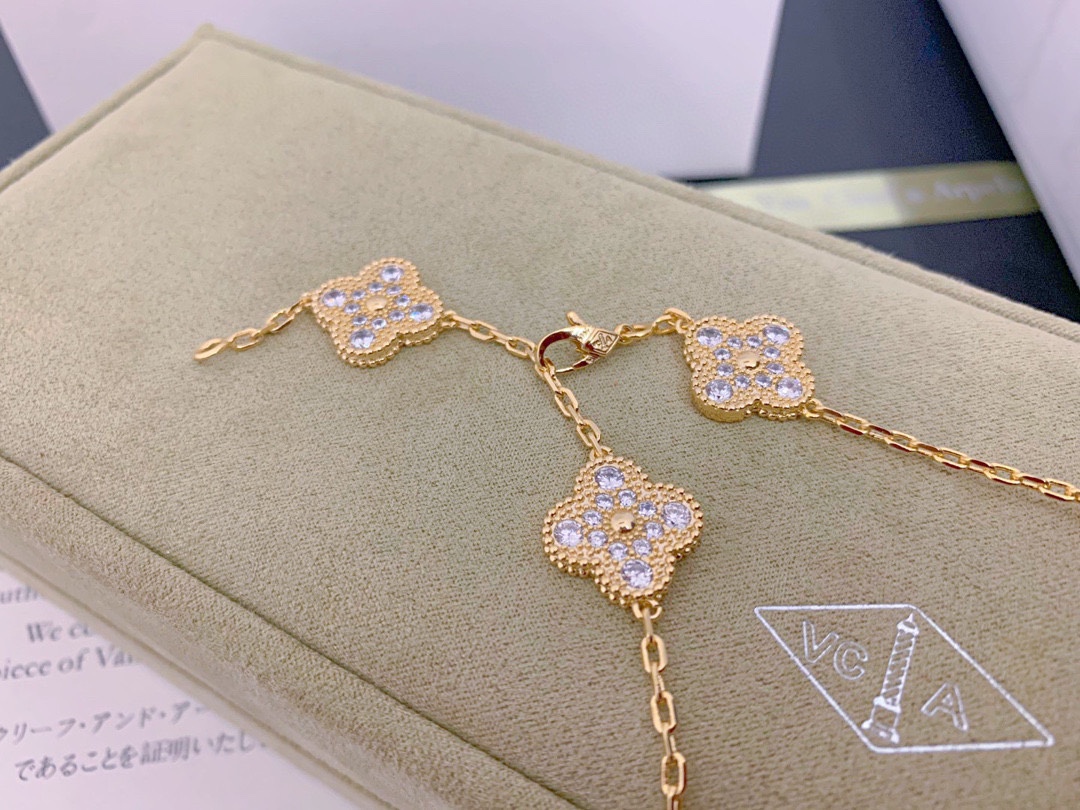 Van Cleef & Arpels Haute Couture Haute Joaillerie Fine Jewelry Earrings 9