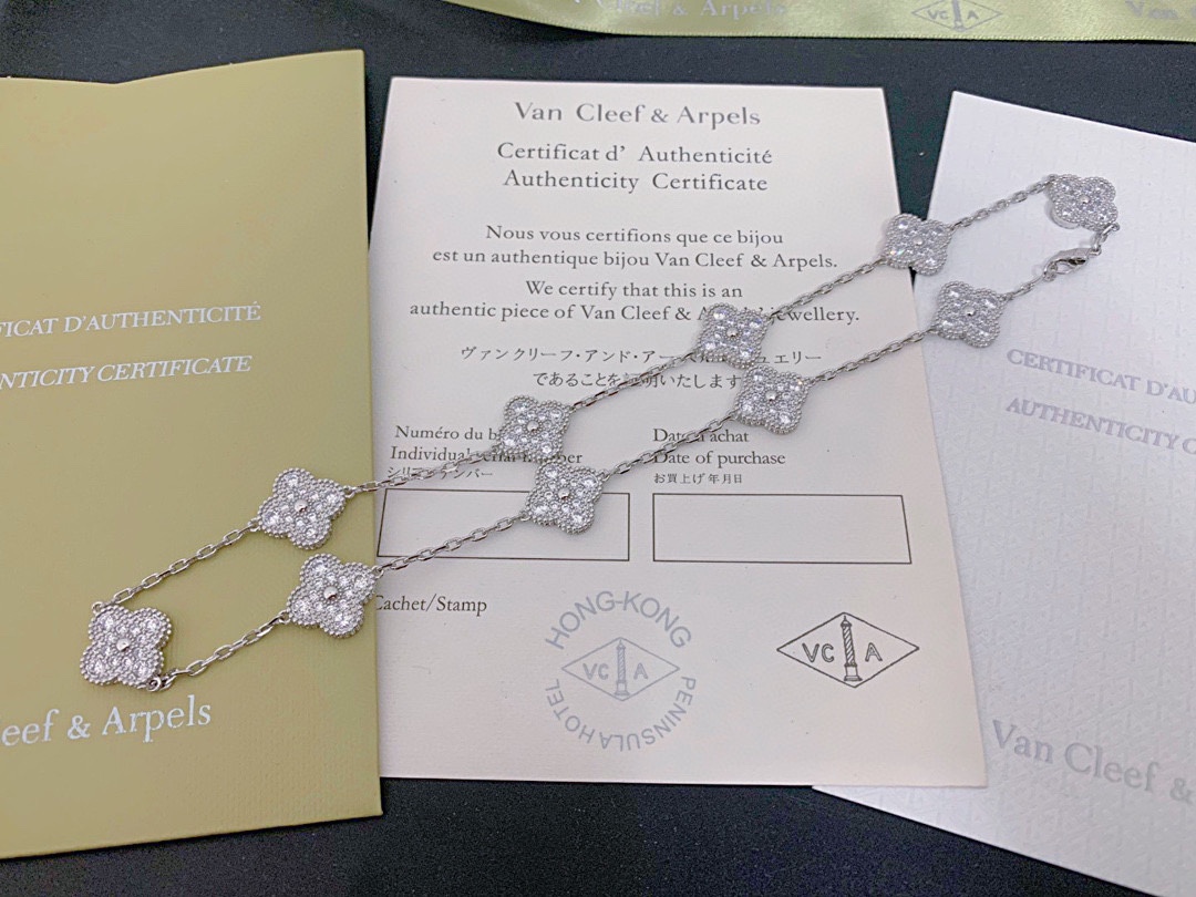 Van Cleef & Arpels Haute Couture Haute Joaillerie Fine Jewelry Earrings 5