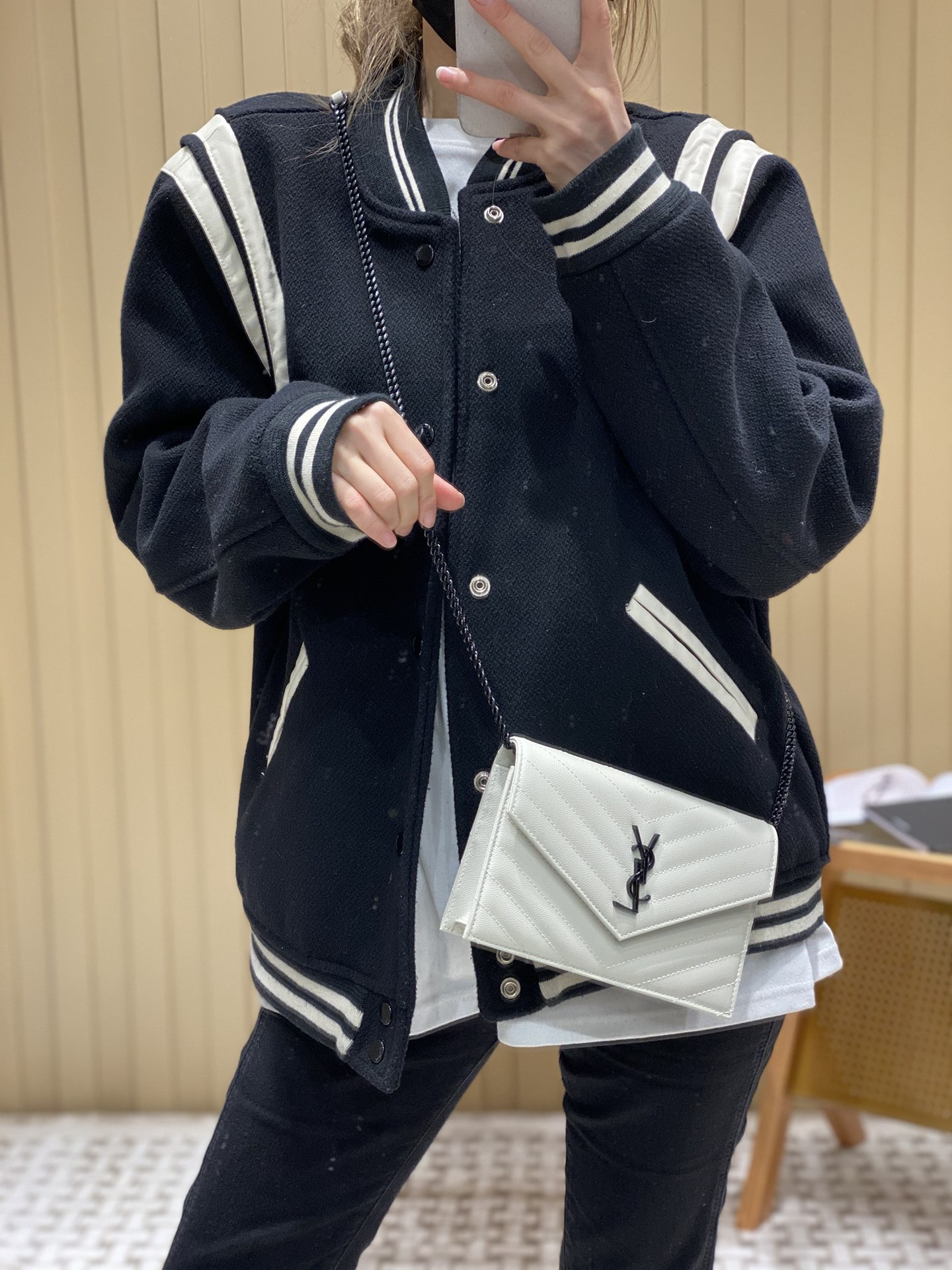 Saint laurent Ysl woc19小号信封包 393953白色黑扣