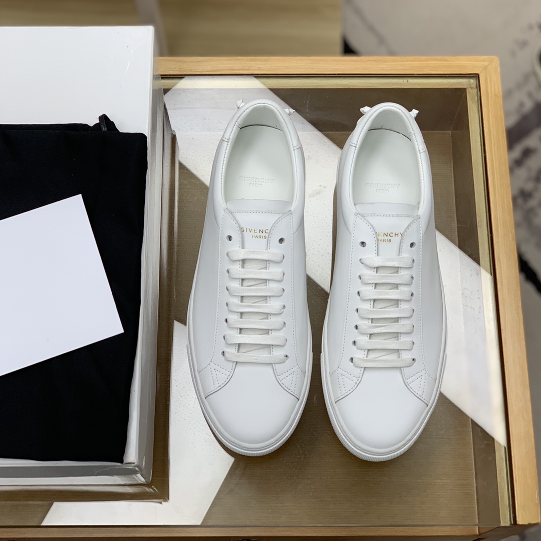 Givenchy/纪梵希   光白色皮革材质，黑皮皮革镶饰Urban Street运动鞋