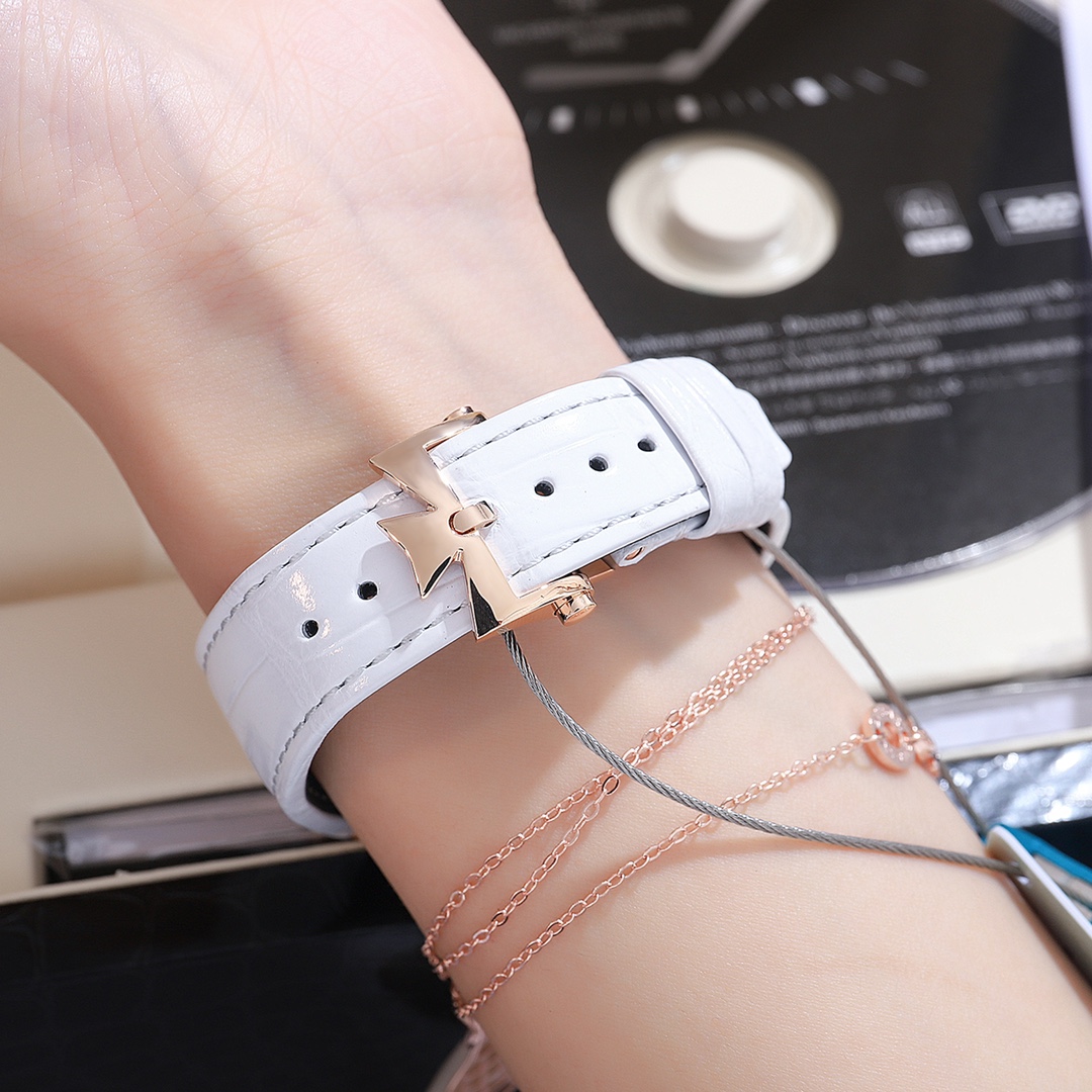 RXW Factory Pioneer Danton VC: Elegant Swiss-Made Women’s Watch with Diamond Detailing - 图片 9