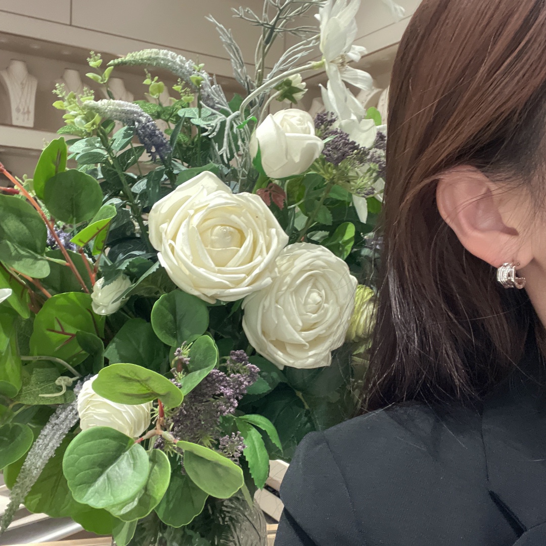 NO:765808,BE047#Legendary diamond earrings, Baojia high-end jewelry craft earrings, hollow craft fashion creativity, casual, exquisite and versatile items, earrings, Cardia high-end jewelry19860909BE047#传奇镶钻耳环 宝家高级珠宝工艺耳环 镂空工艺时尚创意 休闲精致百搭单品,,earrings,卡迪亚高端饰品,Jewelry
