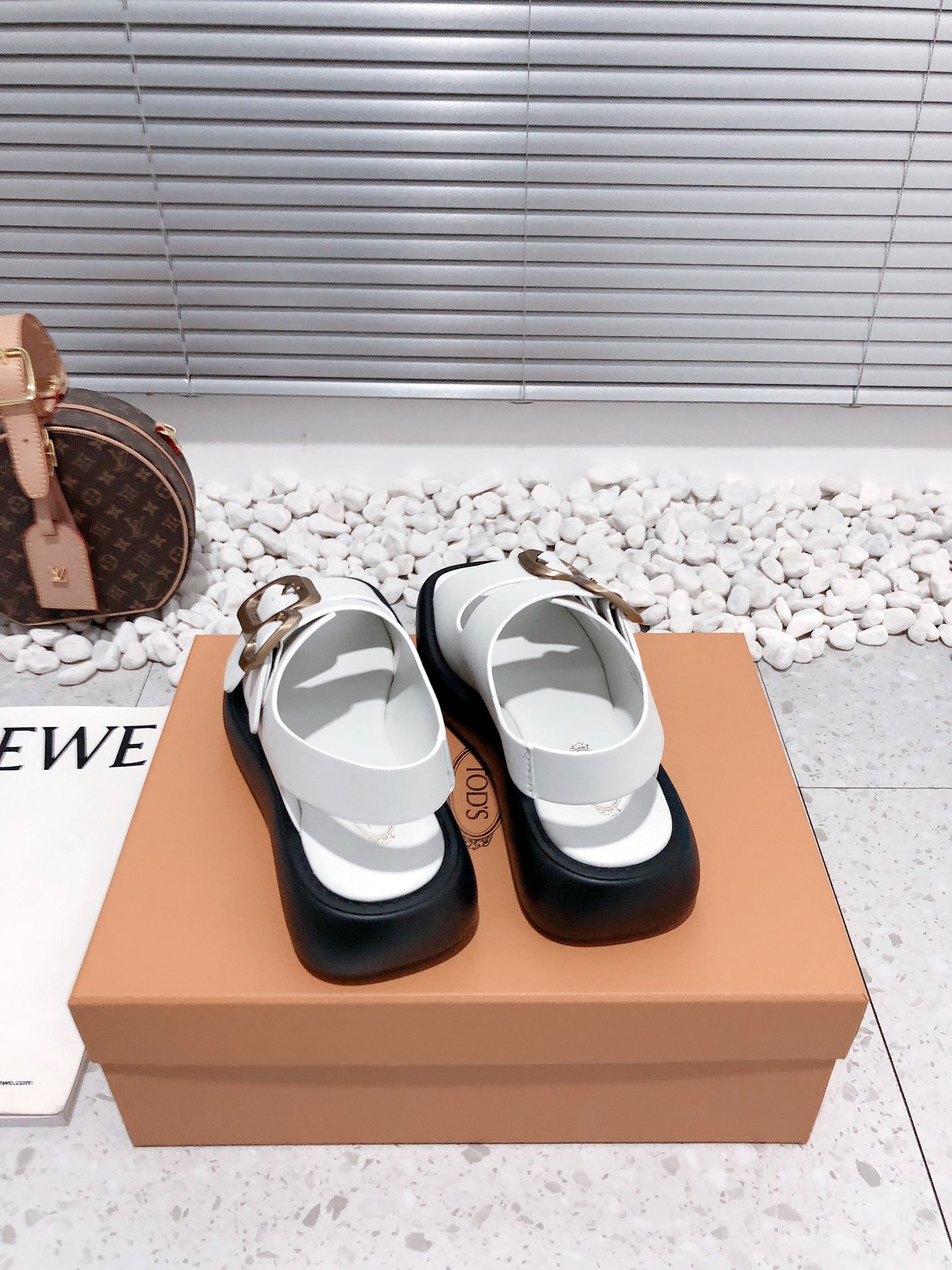 Exclusive Original Beach Sandals by Todds: Retrograde Gold Button, Custom Leather, Limited Editions - 图片 8